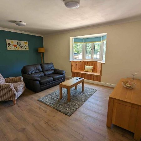 The Hideaway Apartment Woodhall Spa Exterior photo